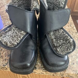 Women’s leather boots Like new Sz. 6.5